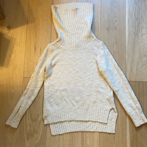 H&M cream colored cowl neck sweater sz M
